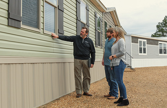 Browsing manufactured home to purchase with a personal loan